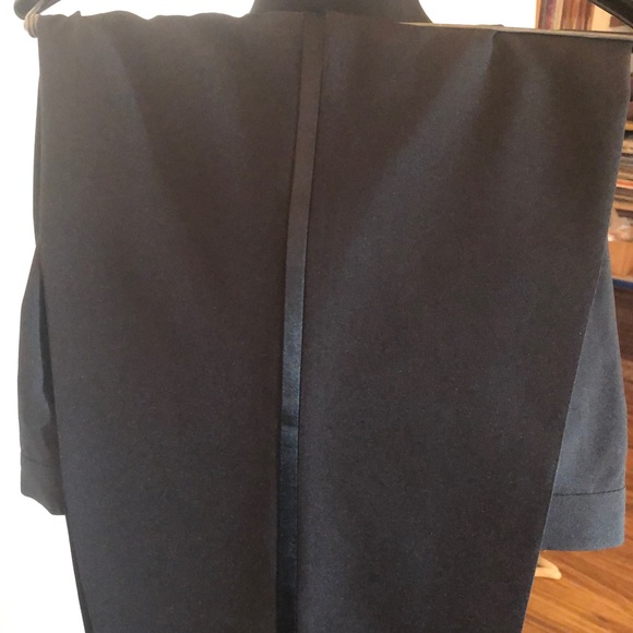 Stanley Blacker Tuxedo size 40L - Picture 6 of 6